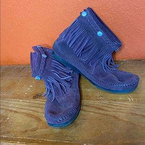 Minnetonka dark plum moccasins Sz 7
